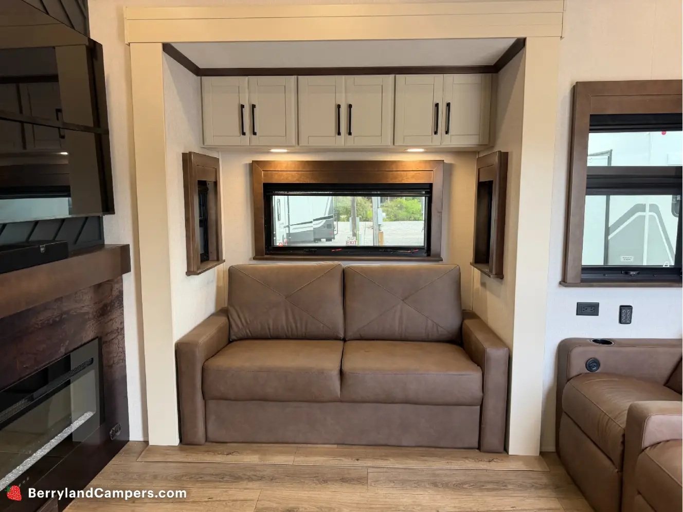 FOREST RIVER RIVERSTONE 421FK