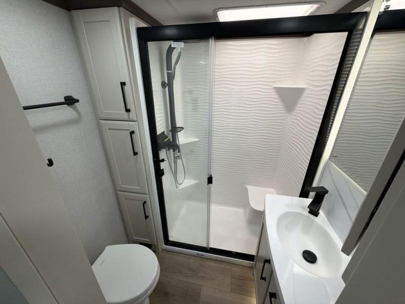 FOREST RIVER RIVERSTONE 44DBL