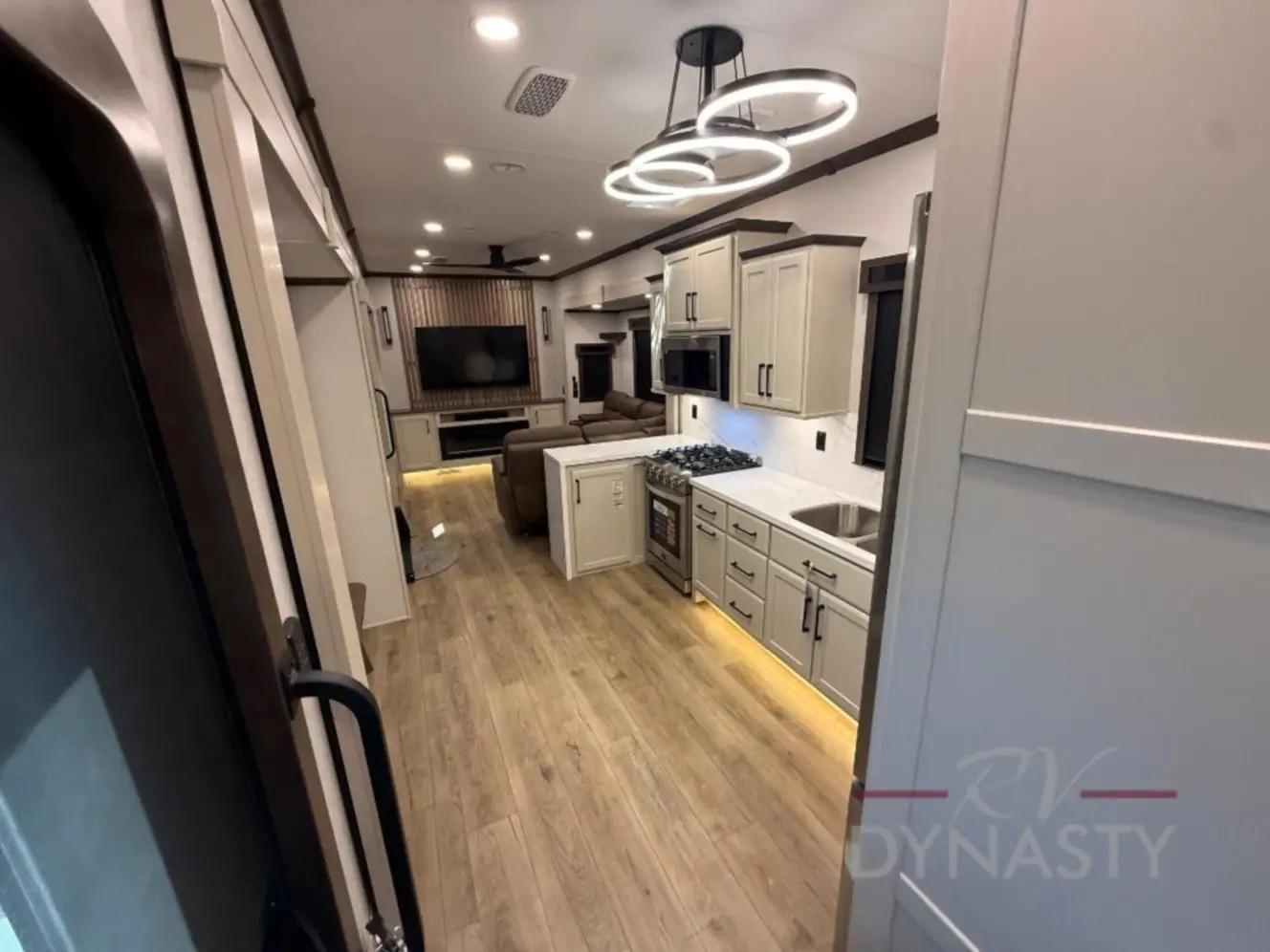 FOREST RIVER RIVERSTONE 420RE