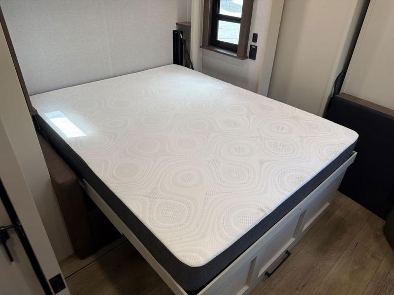 FOREST RIVER RIVERSTONE 44DBL