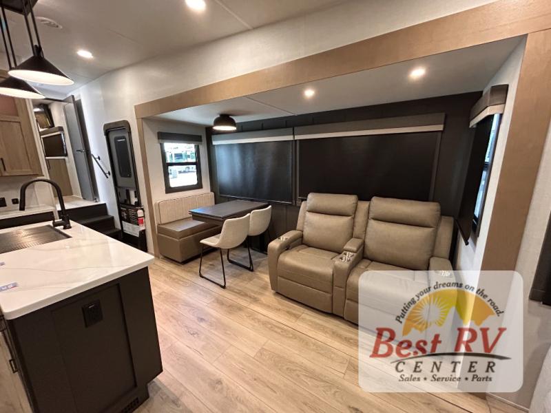 FOREST RIVER ROCKWOOD SIGNATURE R361RLS