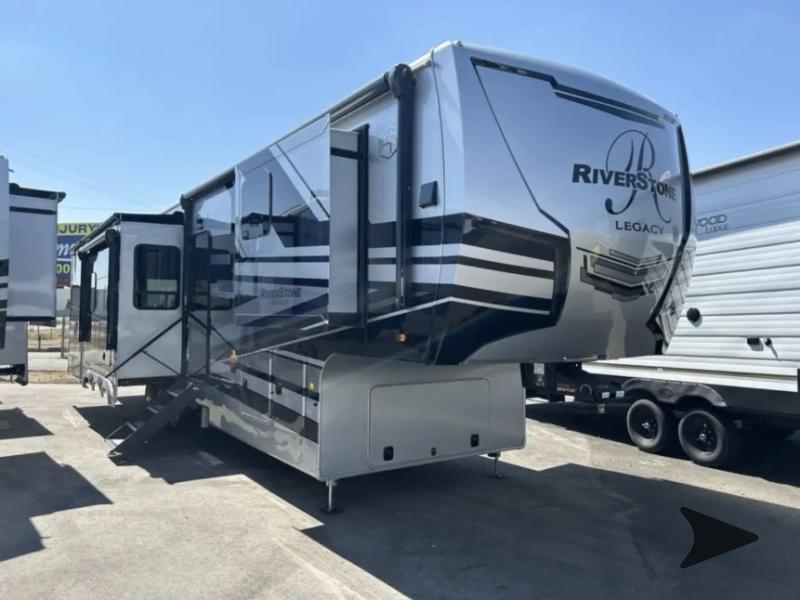 FOREST RIVER RIVERSTONE 442MC