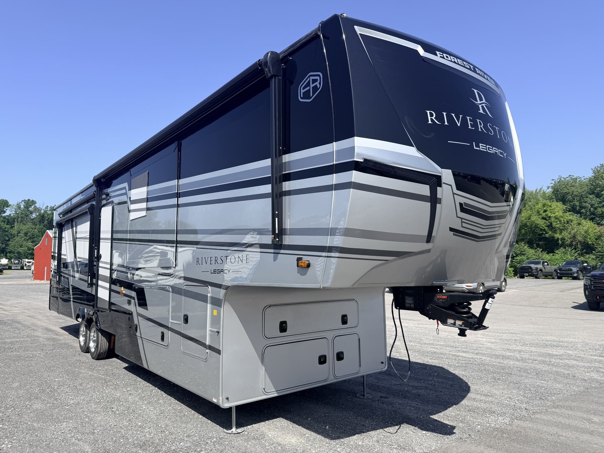 FOREST RIVER RIVERSTONE 39RKFB