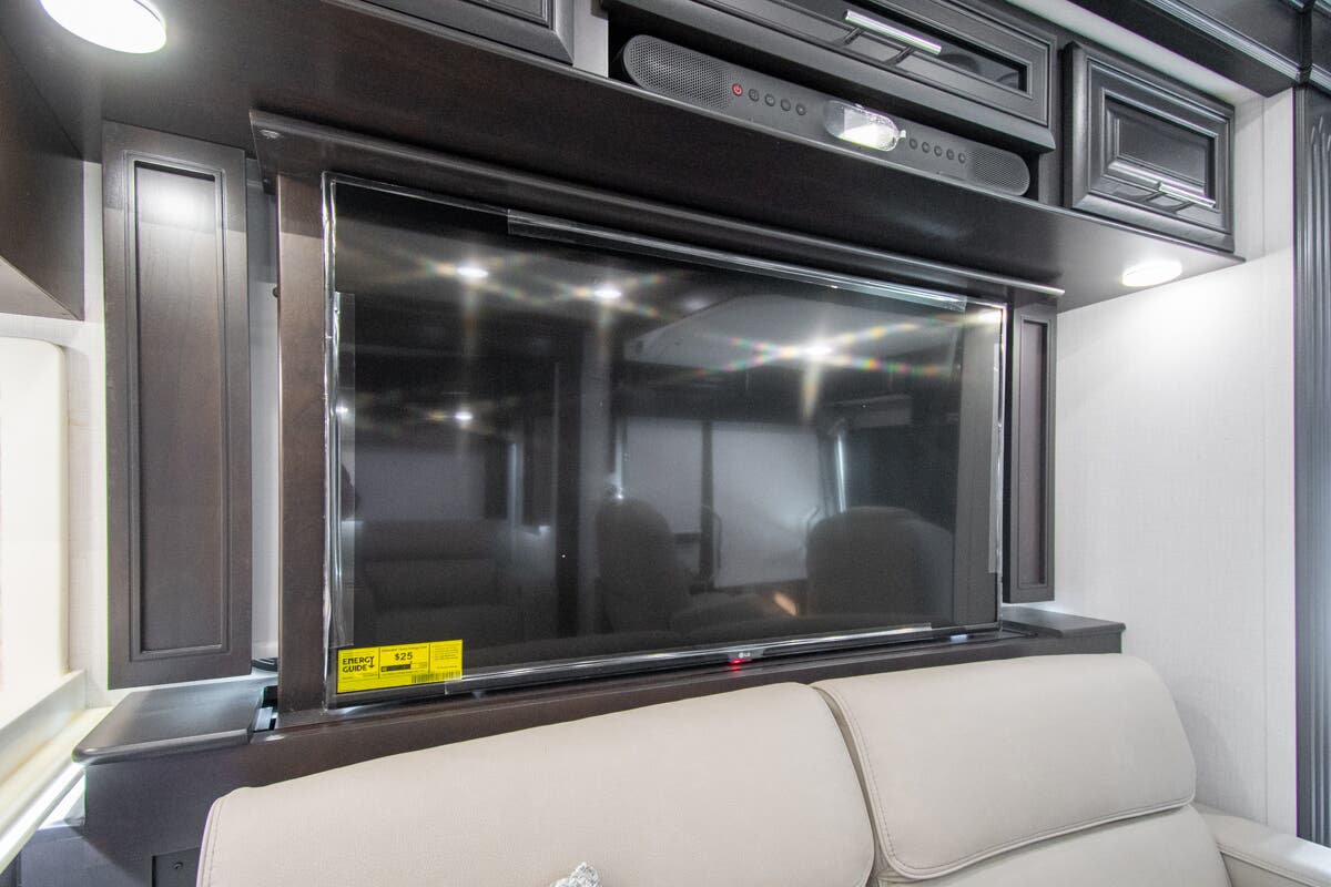FOREST RIVER BERKSHIRE XLT 45E