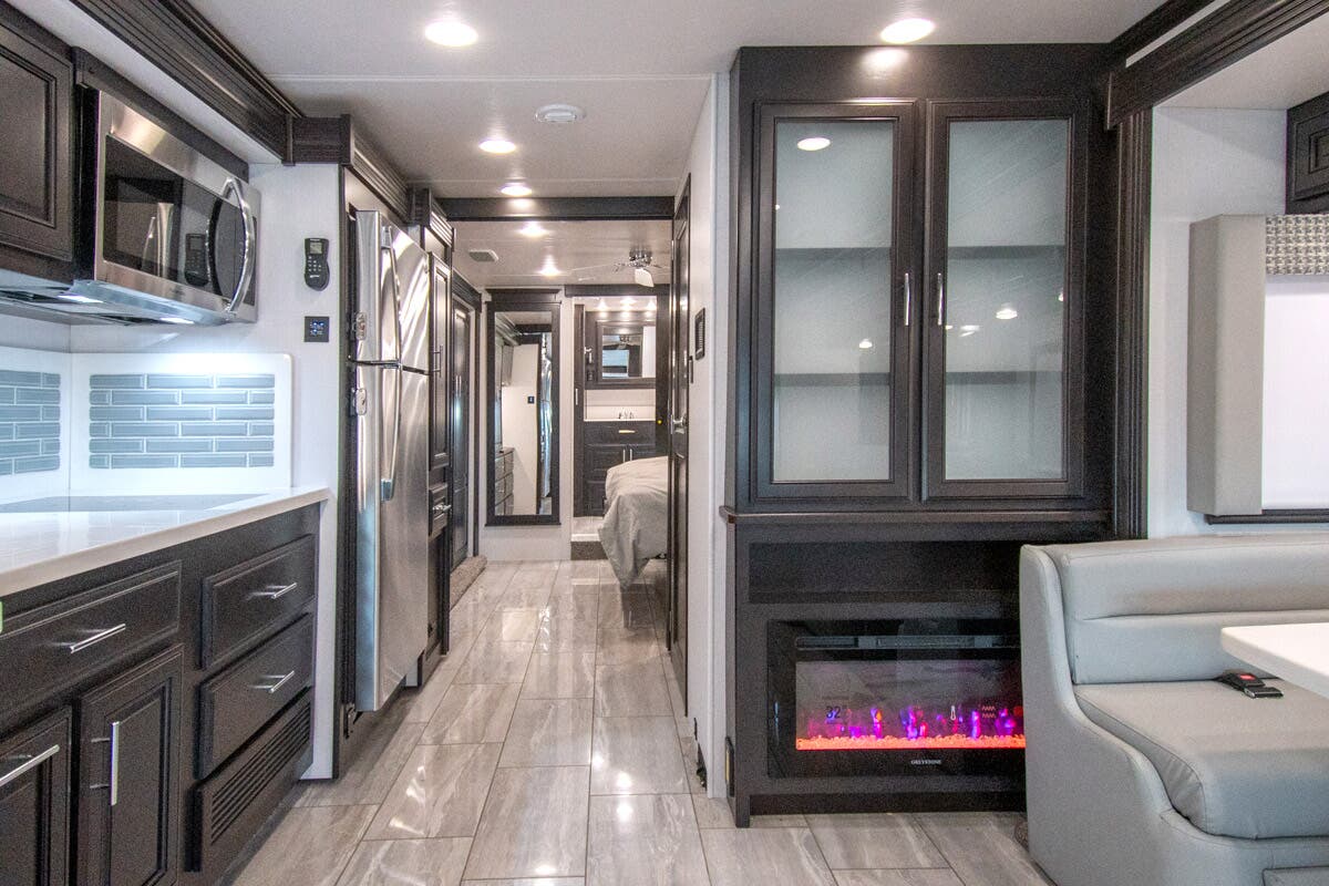 FOREST RIVER BERKSHIRE 39A