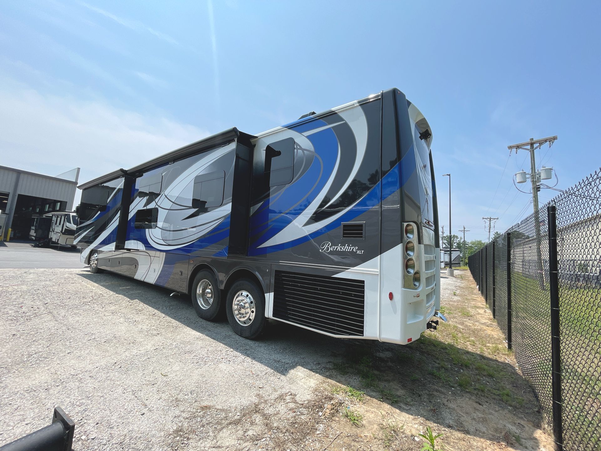 Forest River Berkshire XLT 45A