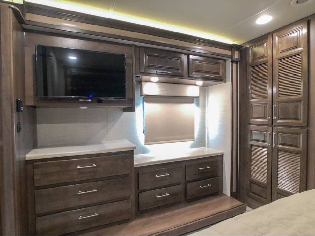 ENTEGRA COACH EMBLEM 36H