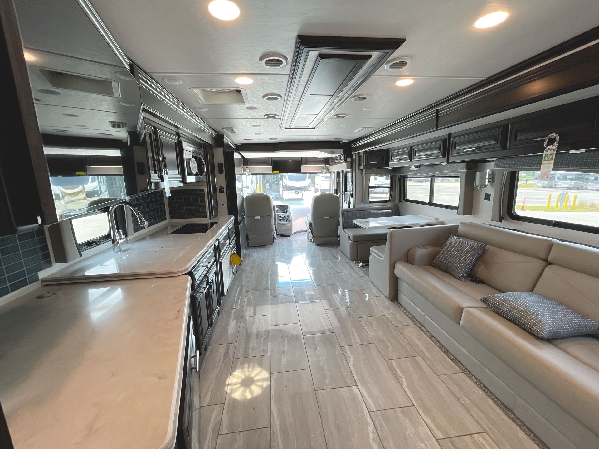 Forest River Berkshire XLT 45A