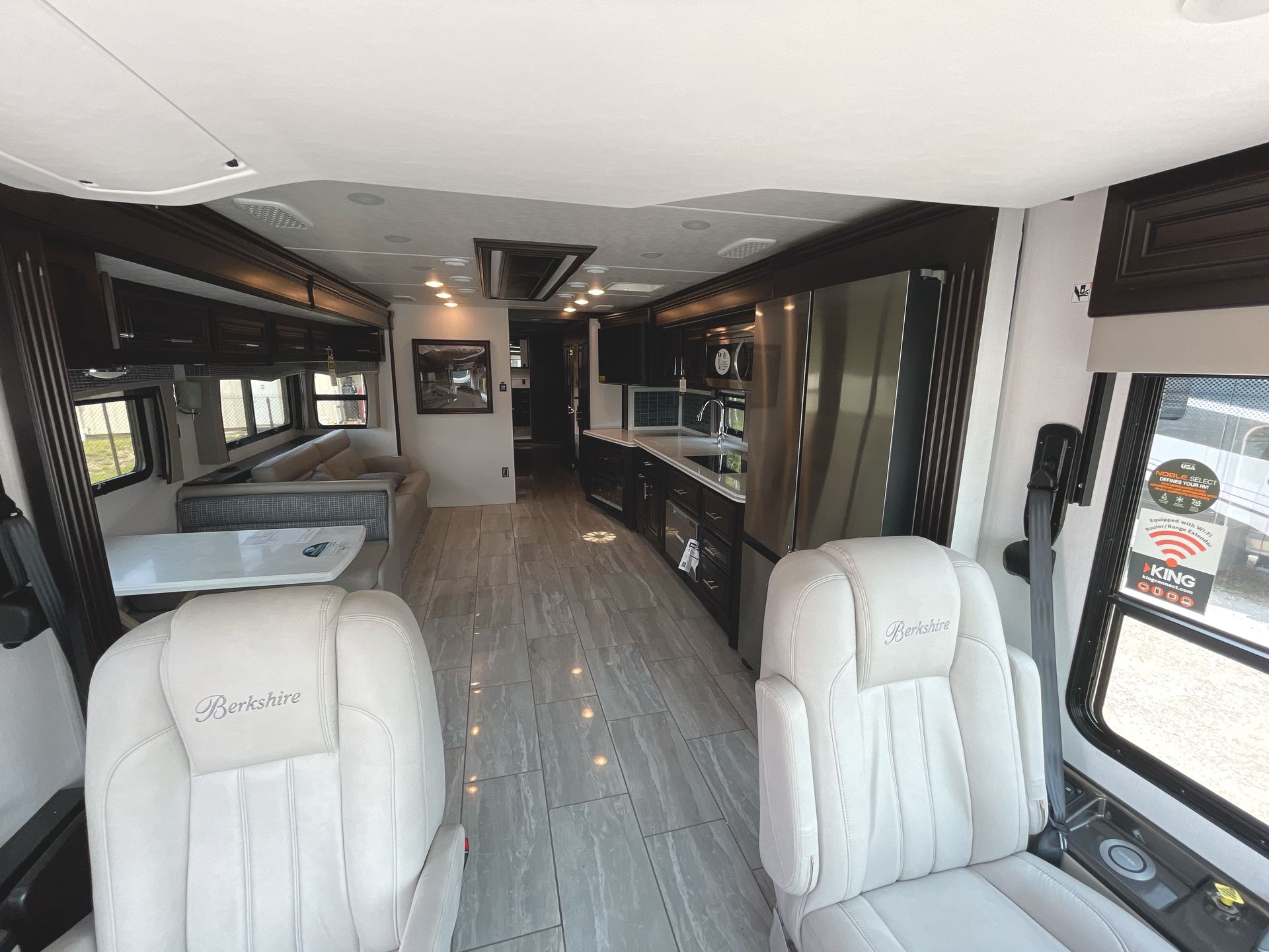 Forest River Berkshire XLT 45A