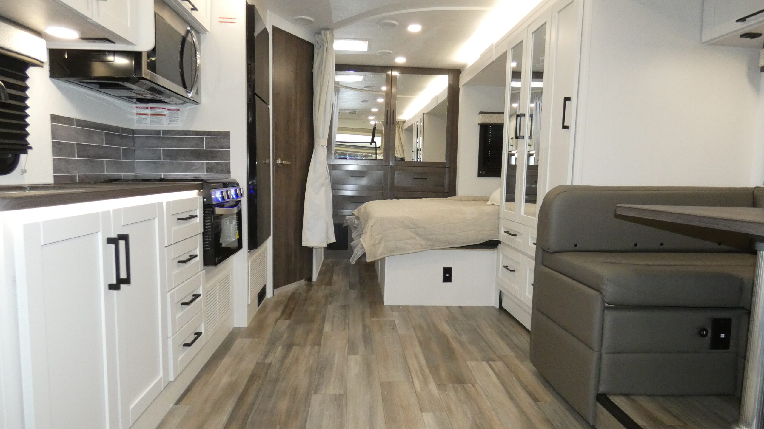 ENTEGRA ODYSSEY 24B