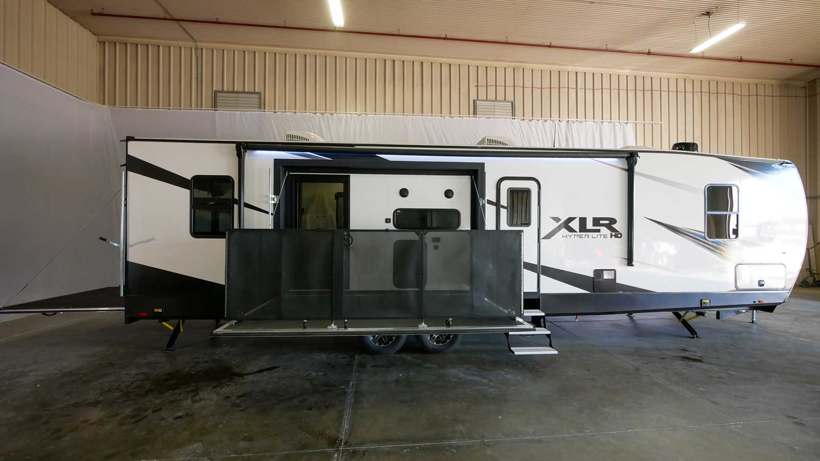XLR HYPERLITE 3412
