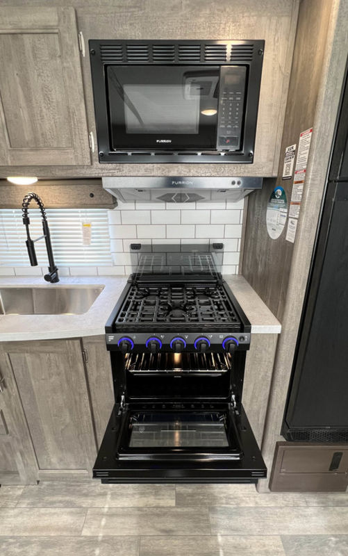 XLR BOOST 25XLRE
