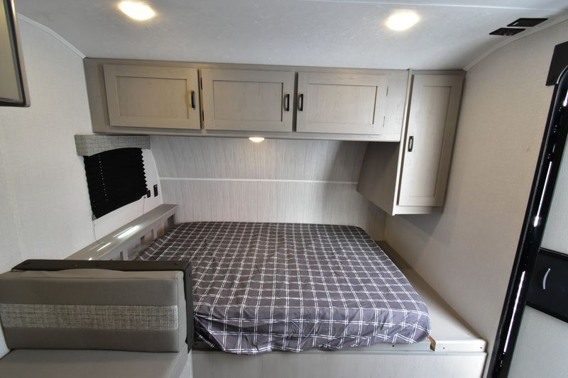 Coachmen CLIPPER 18BH