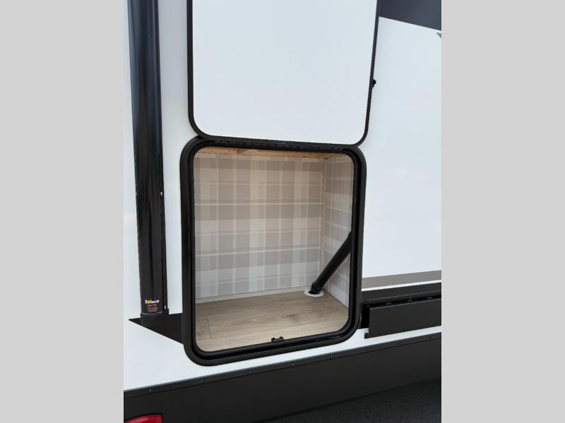 FOREST RIVER SURVEYOR 19SSLE