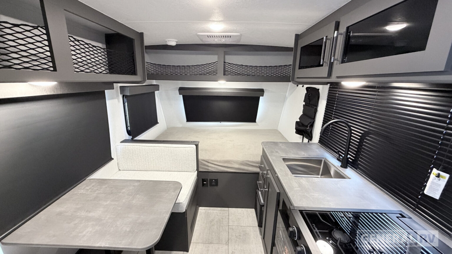 COACHMEN REMOTE 14R