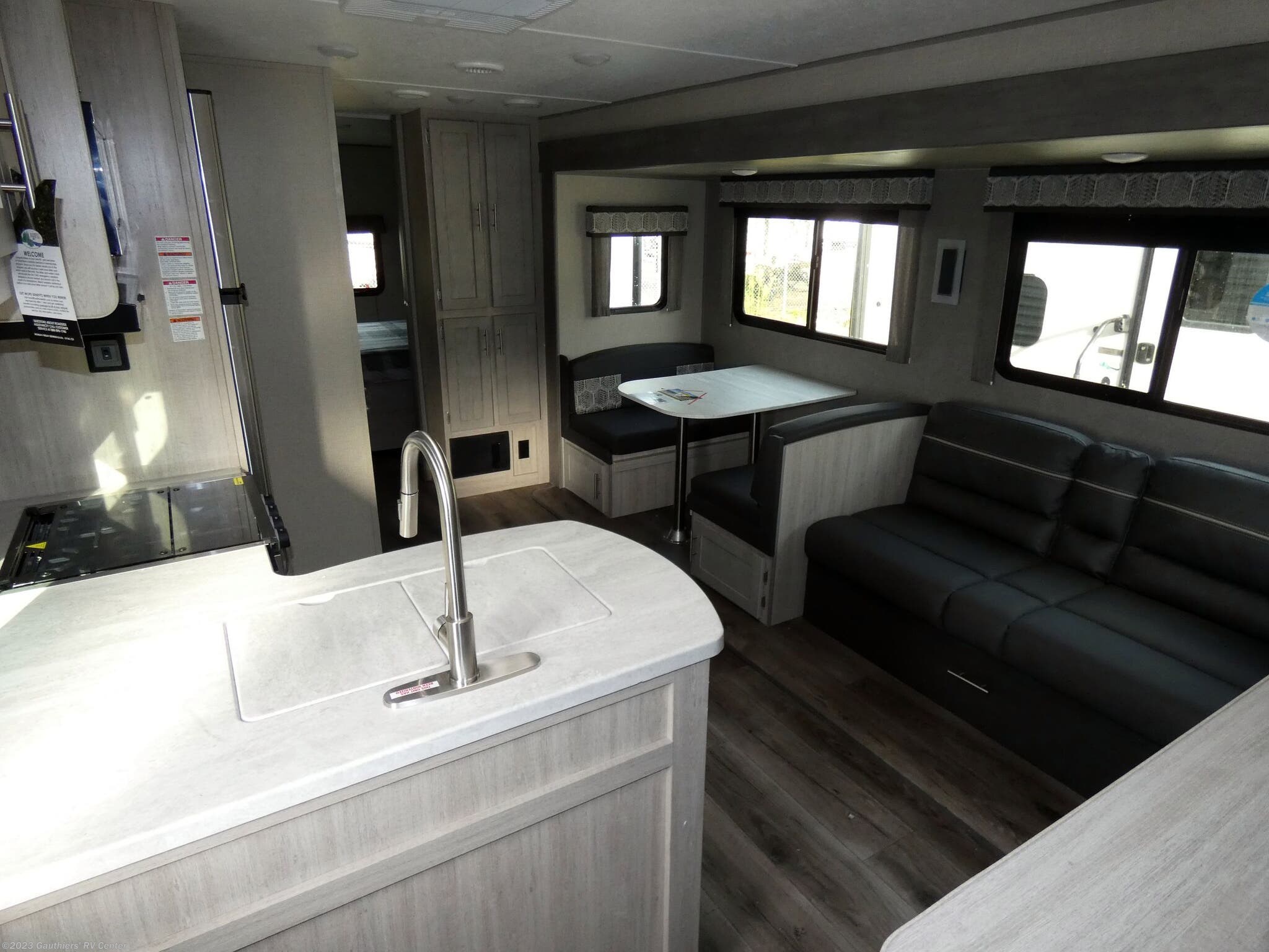 Coachmen Catalina Legacy 343BHTSLE