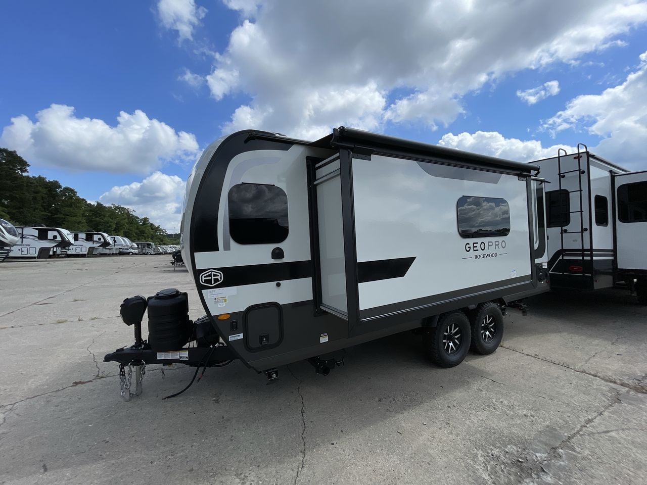 FOREST RIVER ROCKWOOD GEO PRO G20FKS