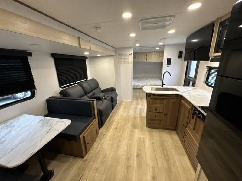 COACHMEN APEX ULTRA LITE 24RBX