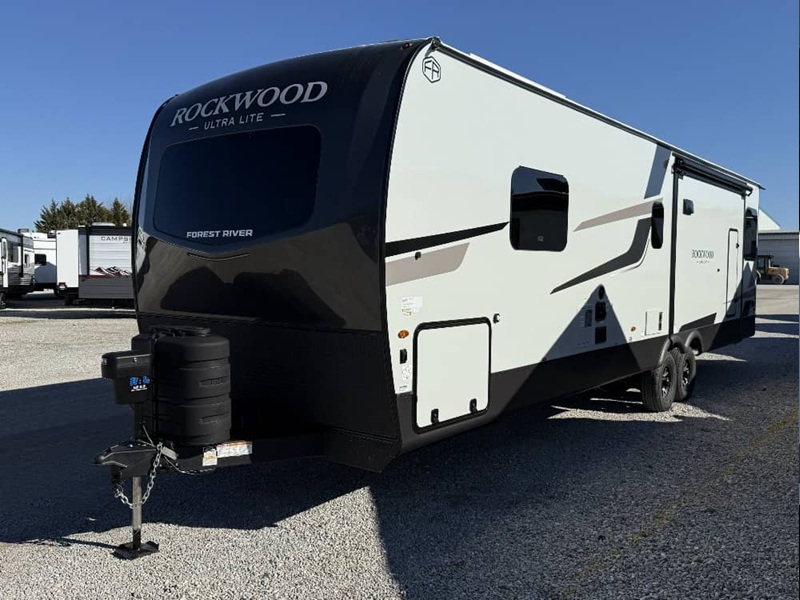FOREST RIVER ROCKWOOD ULTRA LITE 2906RL