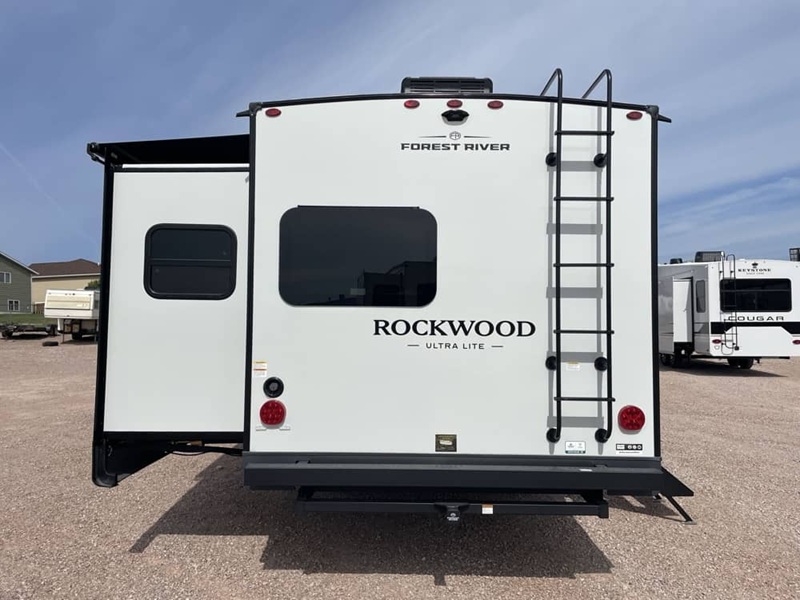 FOREST RIVER ROCKWOOD ULTRA LITE 2619FK