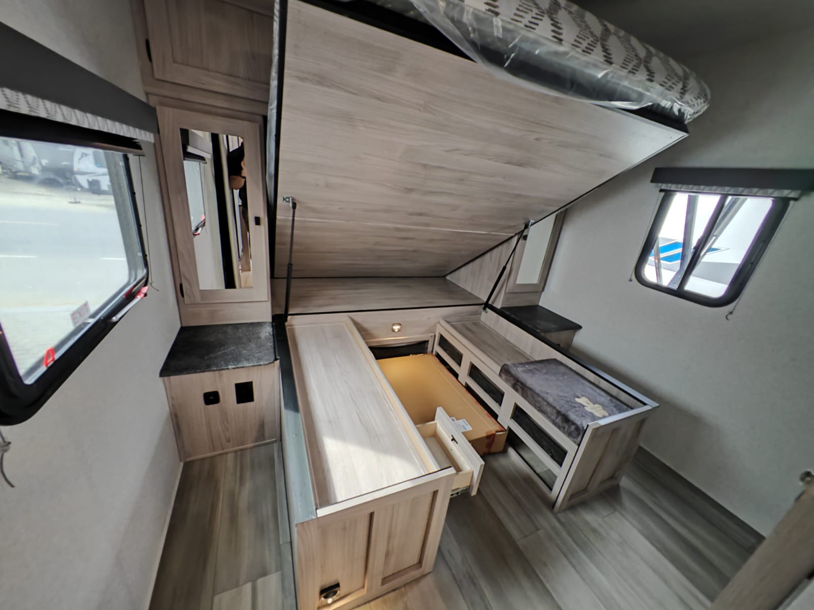 COACHMEN SPIRIT 2455BH