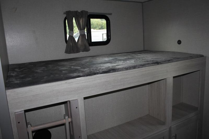 COACHMEN CATALINA LEGACY EDITION 323BHDSCK
