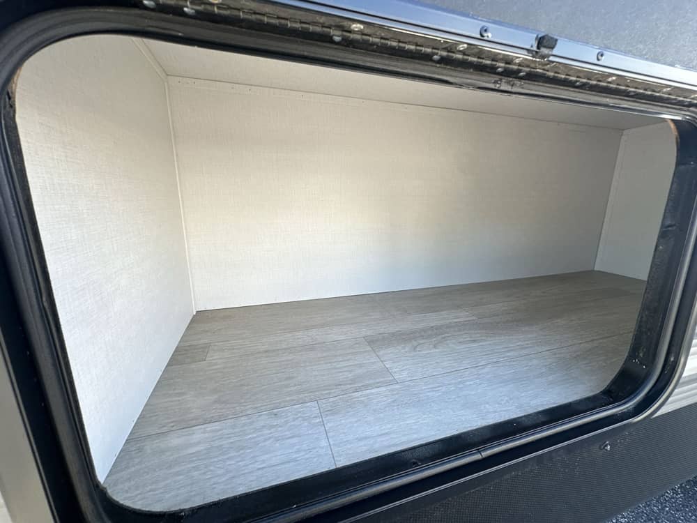 CATALINA SUMMIT SERIES 8 211BH