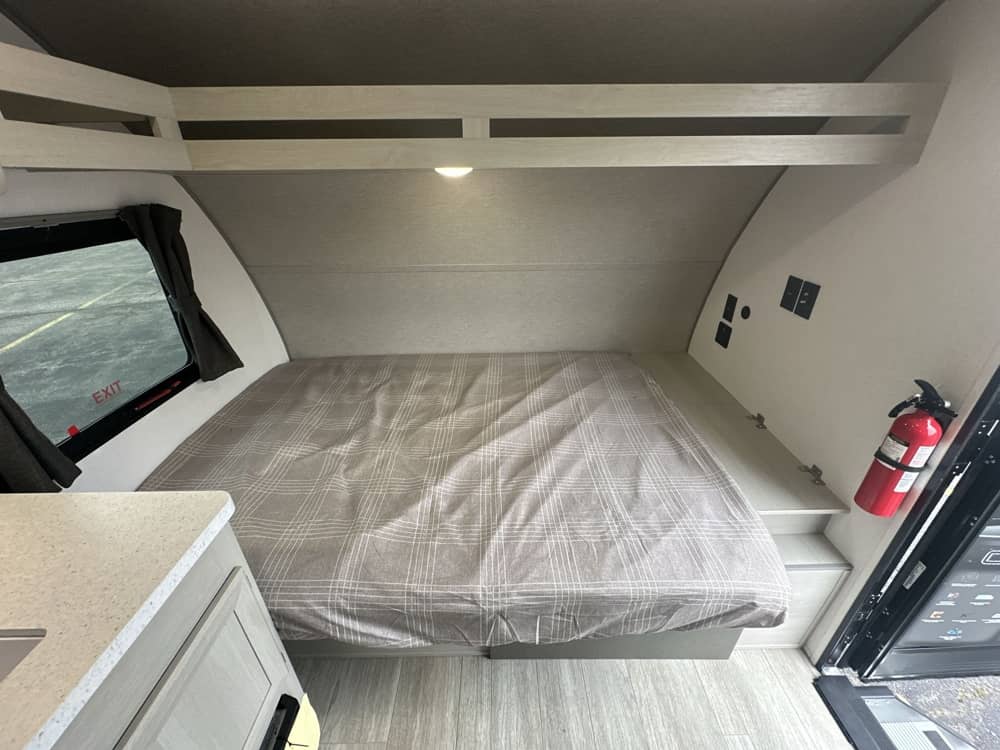 COACHMEN CATALINA SUMMIT SERIES 7 134RDX