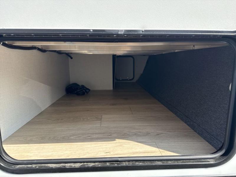 FOREST RIVER SURVEYOR 27CAMP