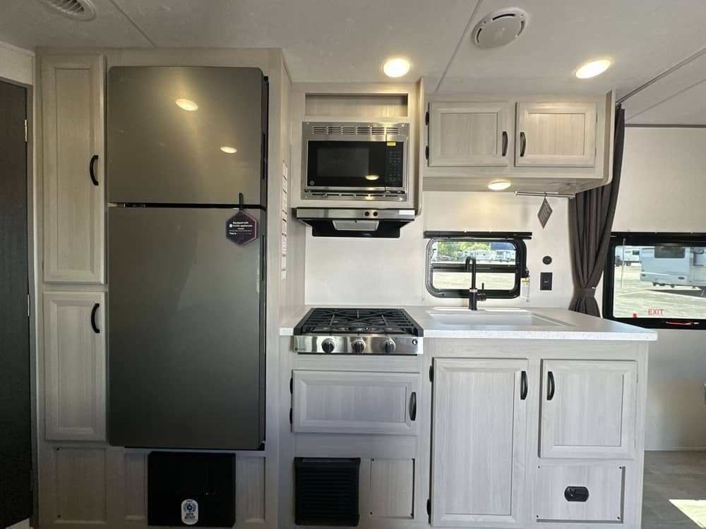 CATALINA SUMMIT SERIES 8 211BH