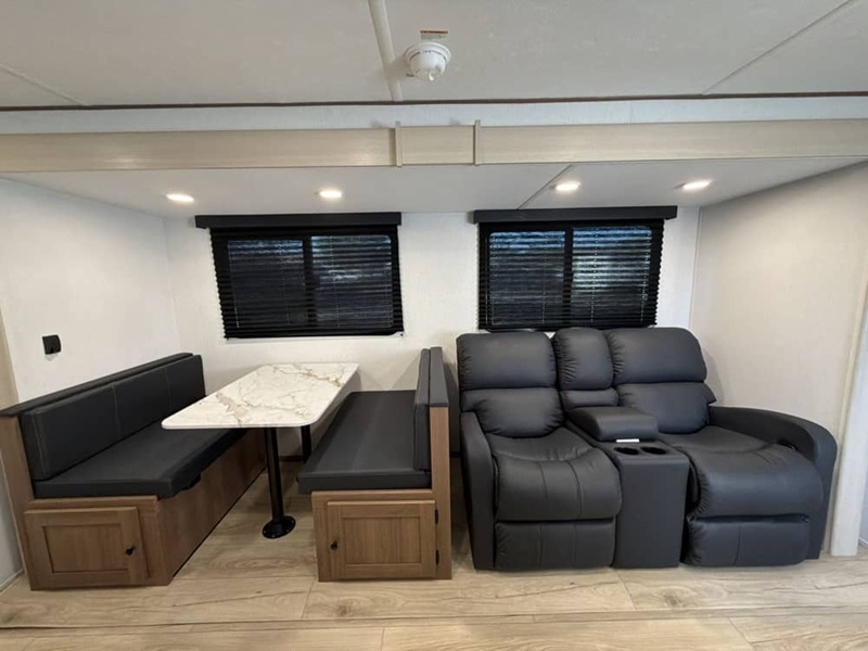 COACHMEN APEX ULTRA LITE 26BHX