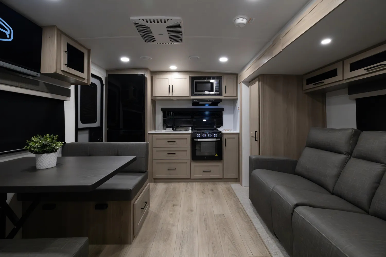 FOREST RIVER ROCKWOOD MINI LITE 2515S