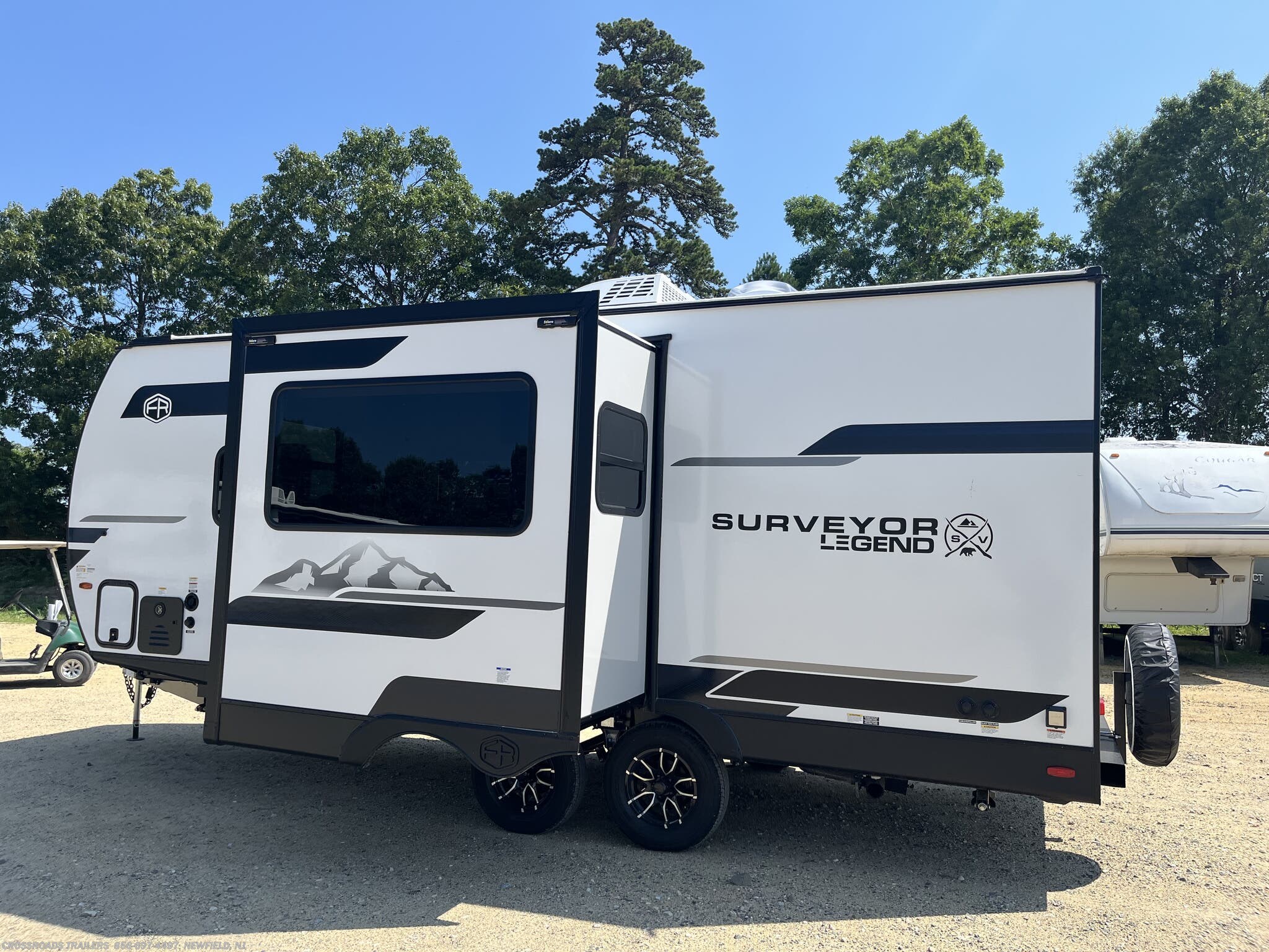 FOREST RIVER SURVEYOR LEGEND 202RBLE