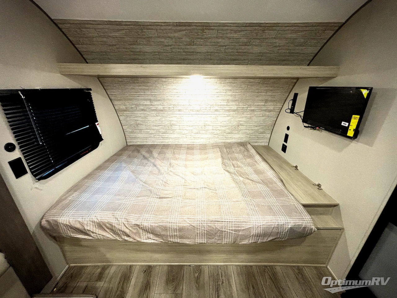 COACHMEN CATALINA SUMMIT SERIES 7 184MKS