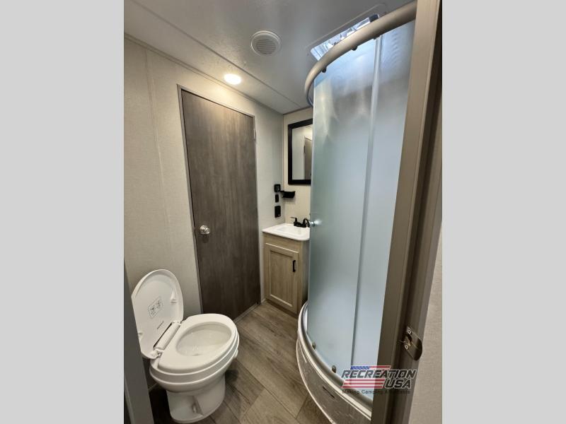 COACHMEN CATALINA SUMMIT SERIES 8 281QBUNK