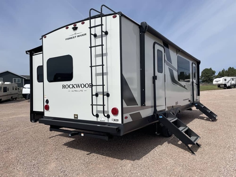 FOREST RIVER ROCKWOOD ULTRA LITE 2619FK