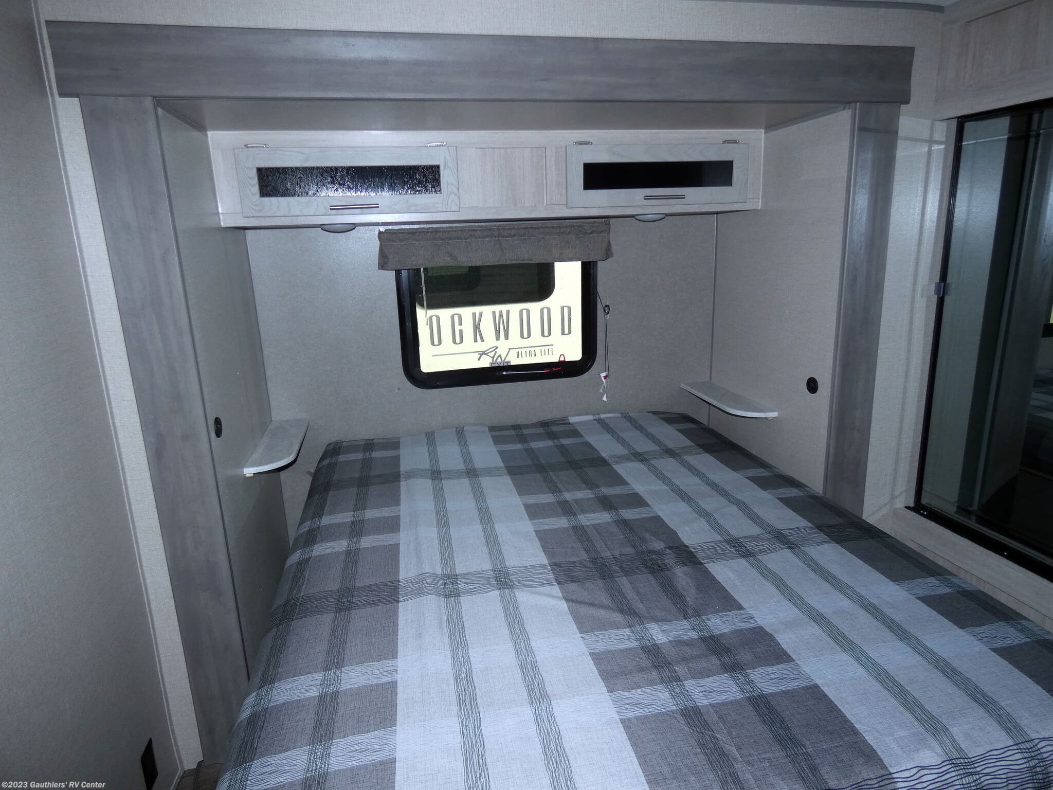 Coachmen Catalina Legacy 343BHTSLE