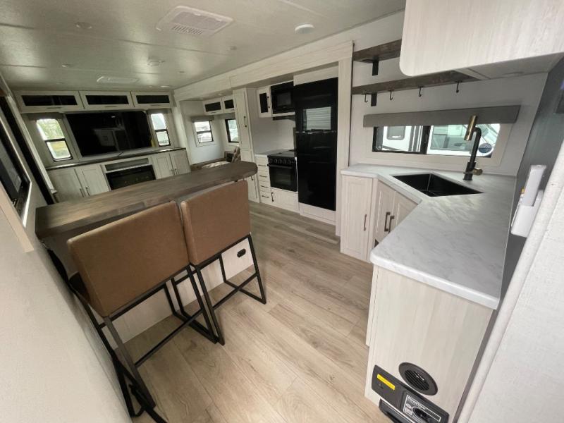 FOREST RIVER GRAND SURVEYOR 302RDBS