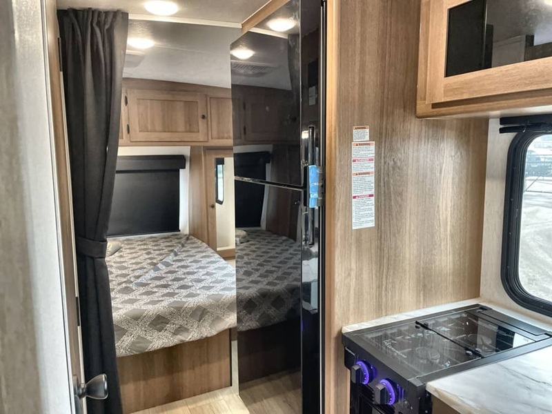 COACHMEN APEX NANO 213RDS