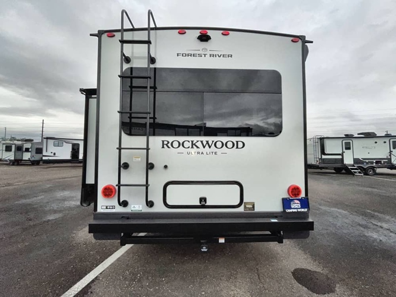 FOREST RIVER ROCKWOOD ULTRA LITE 2618RD