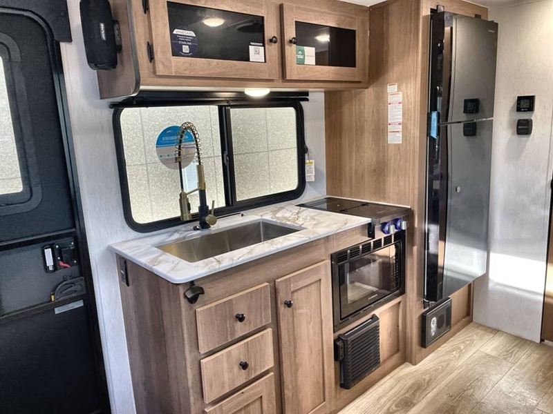 COACHMEN APEX NANO 203RBK