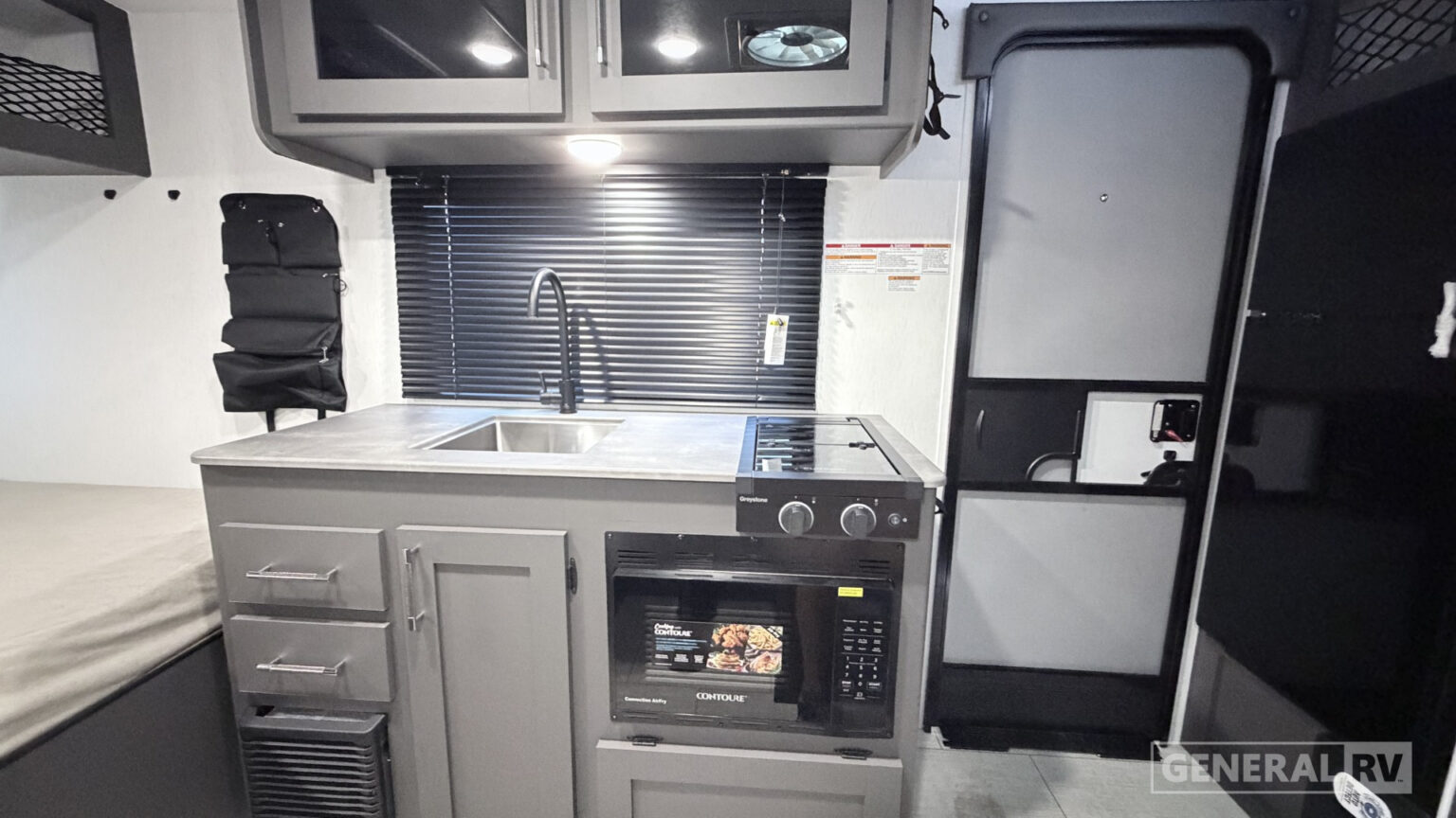 COACHMEN REMOTE 14R