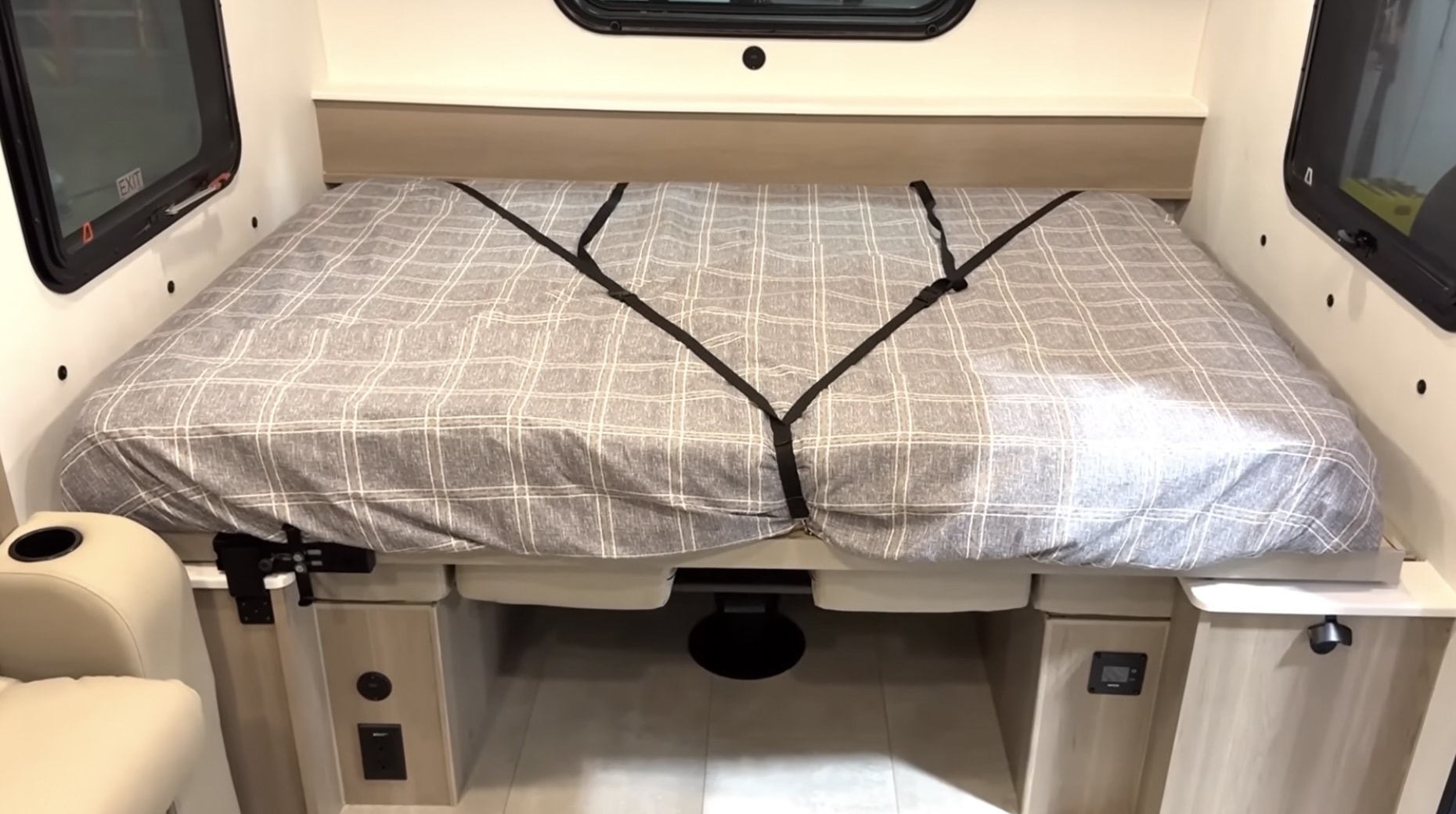 FOREST RIVER ROCKWOOD GEO PRO G20BHT