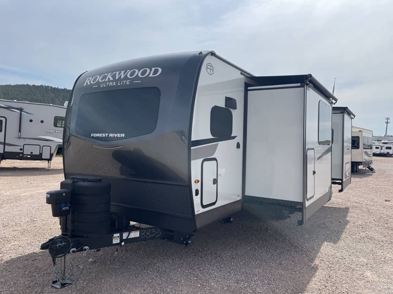 FOREST RIVER ROCKWOOD ULTRA LITE 2619FK
