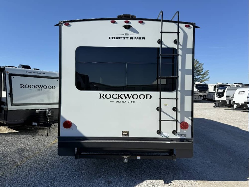 FOREST RIVER ROCKWOOD ULTRA LITE 2906RL