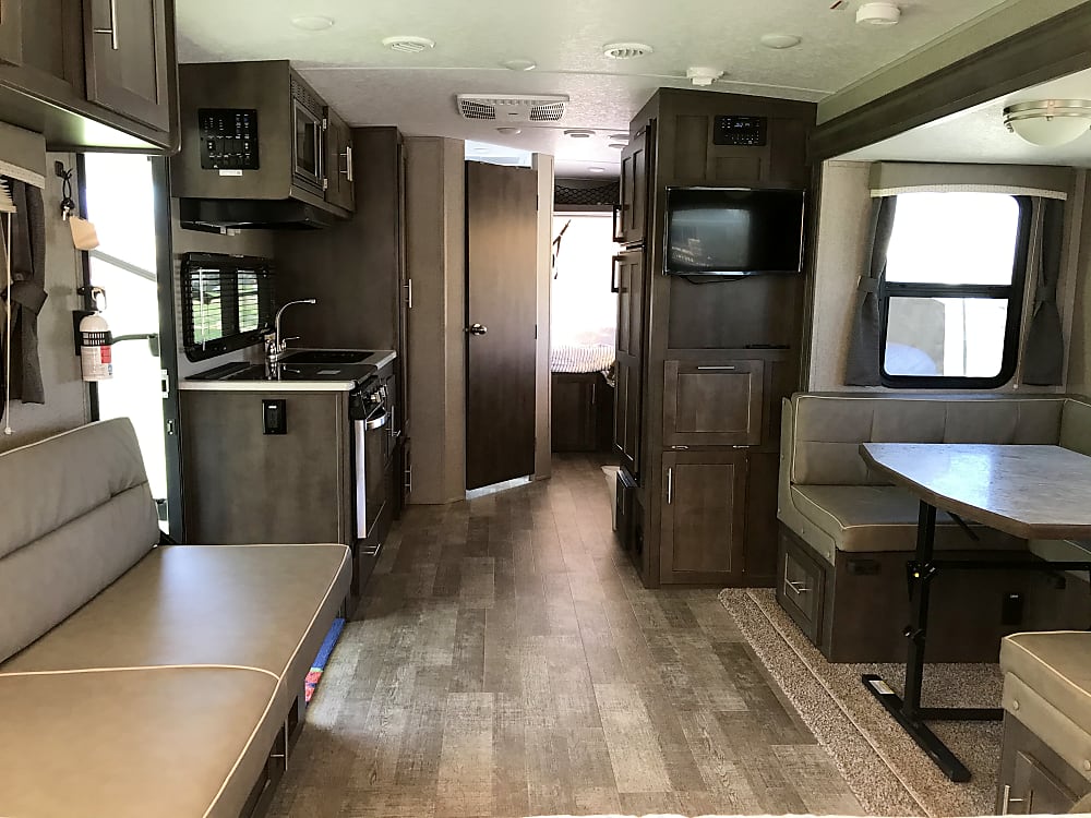 Rockwood ROO 233S