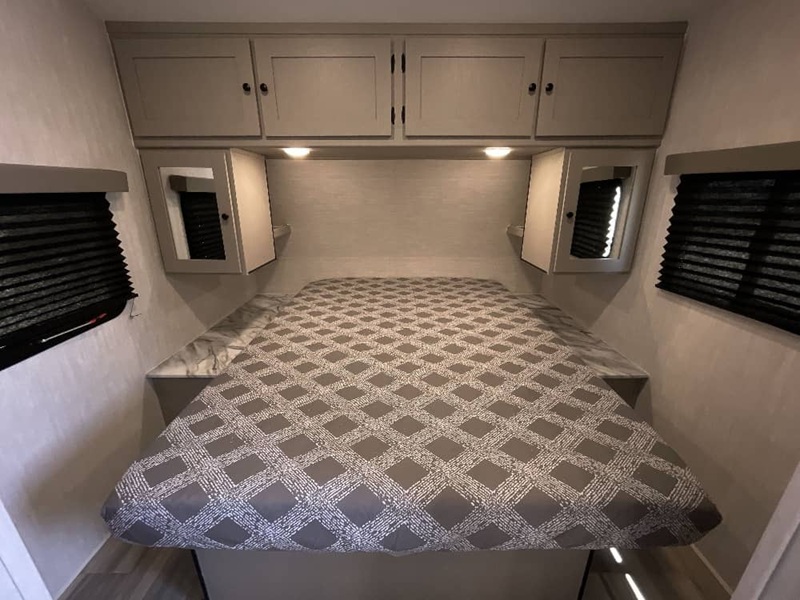 COACHMEN APEX ULTRA LITE 29BHX