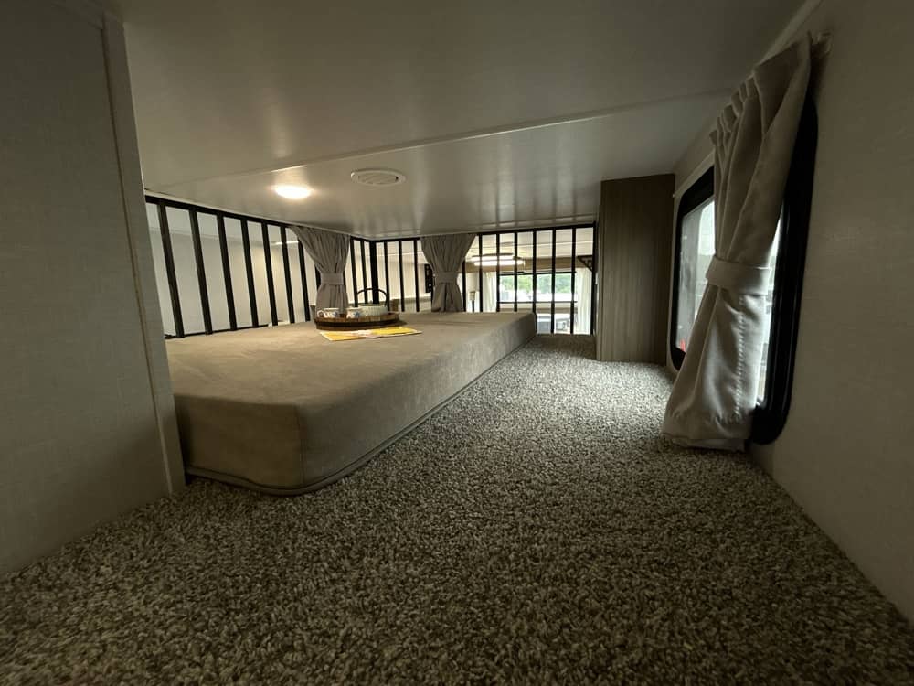 FOREST RIVER Salem Grand Villa 42DL
