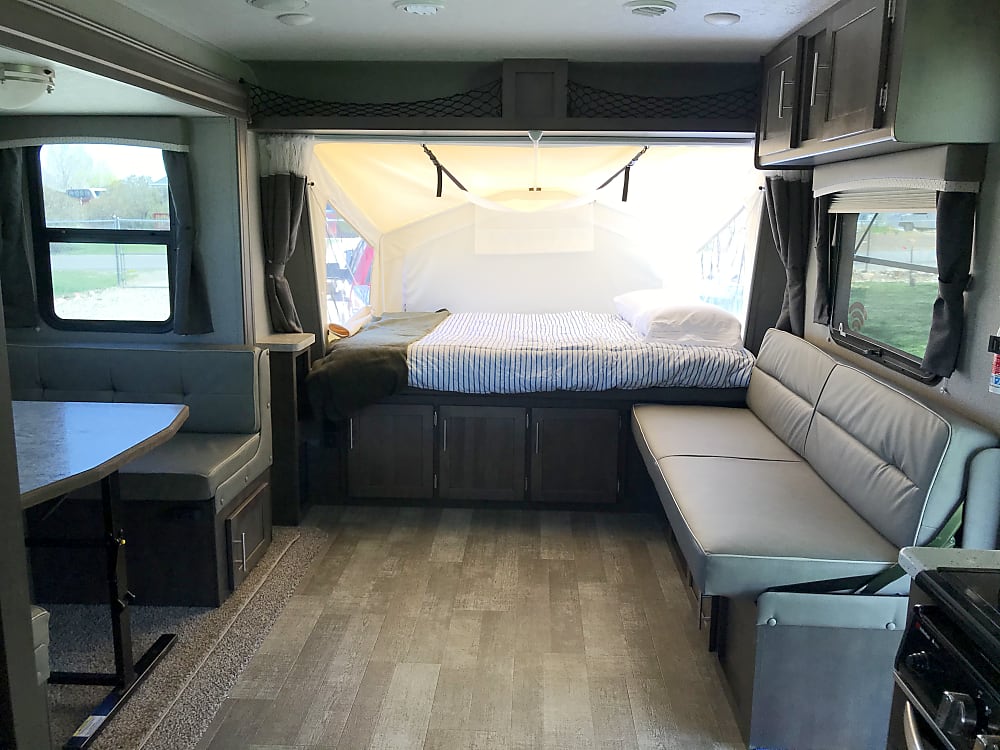 Rockwood ROO 233S