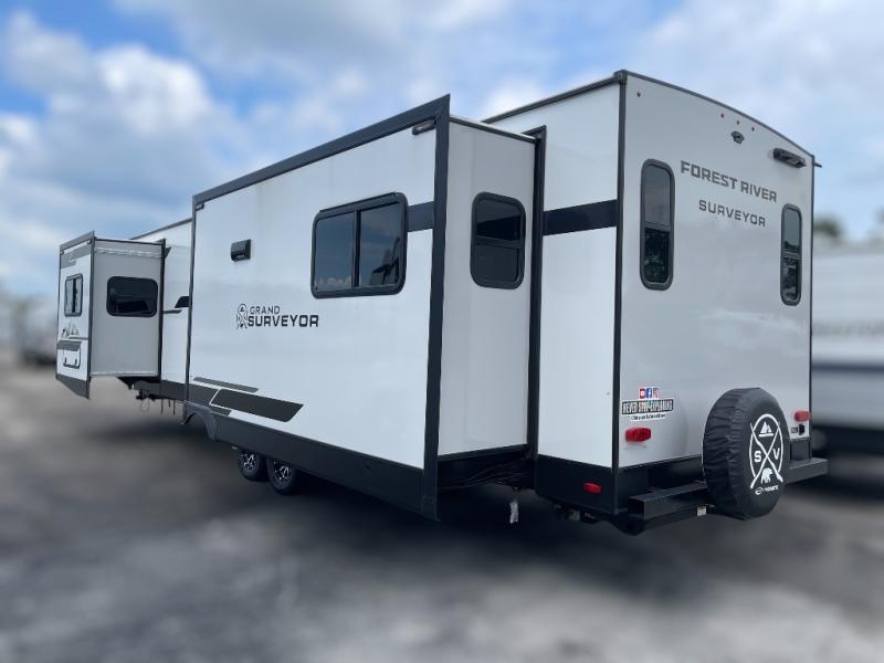 FOREST RIVER GRAND SURVEYOR 302RDBS